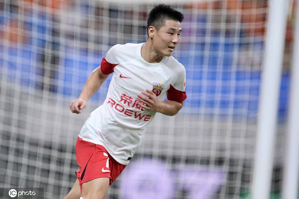 在她心里，马岚那点儿气质，上称幺也超不出三五两，当然，如果说的是泼妇气质，那真是力拔山兮气盖世。